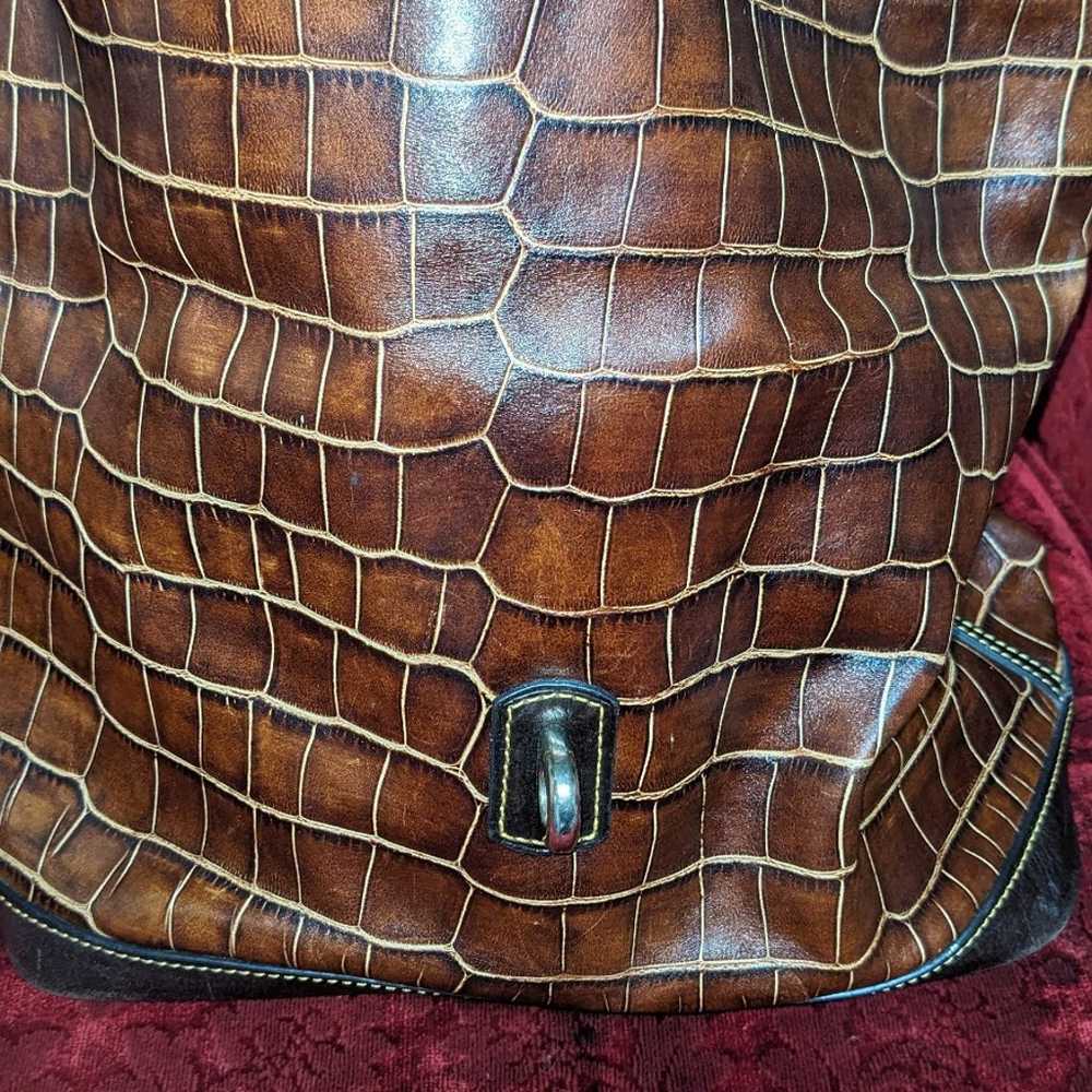 Dooney and Bourke body Croco embossed leather sat… - image 2