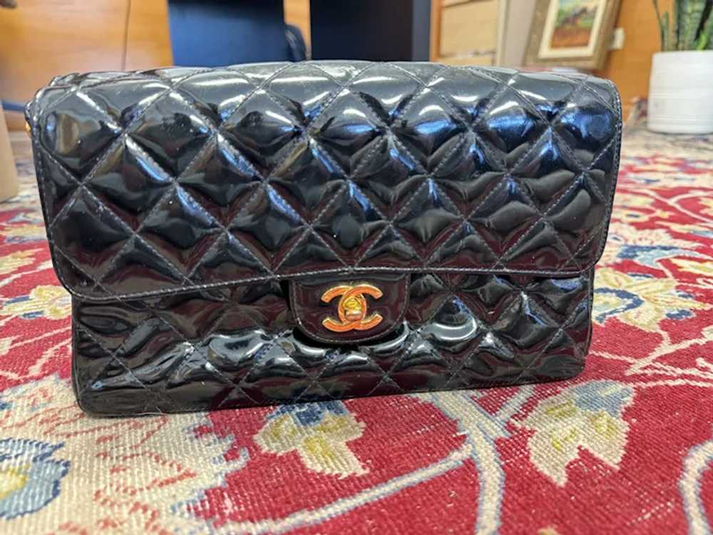 Chanel 1996 Black Patent Quilted Medium Double Si… - image 3