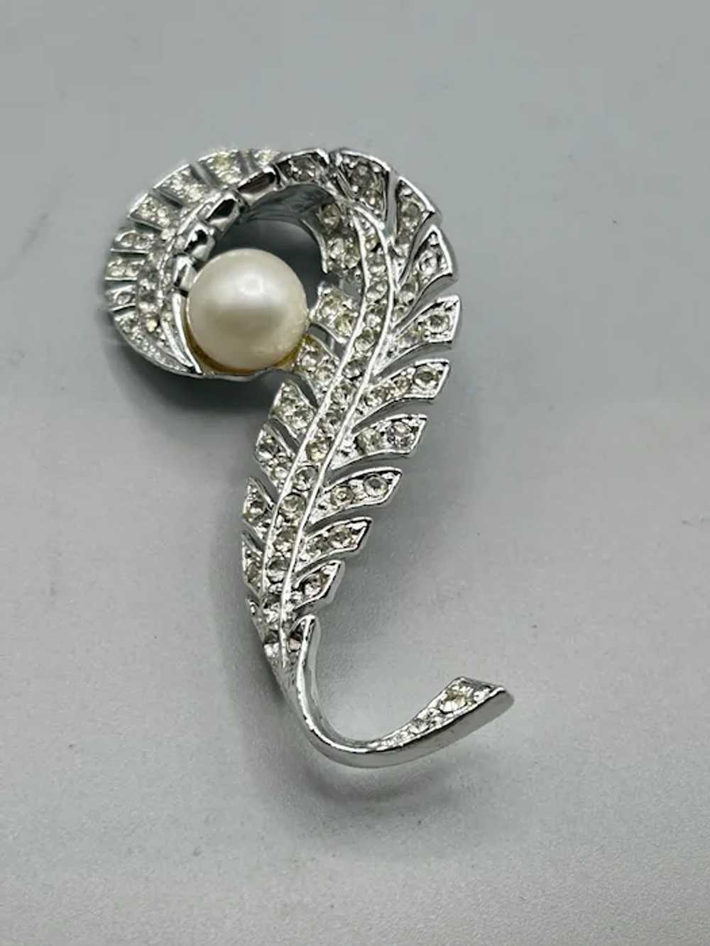 Vintage Feather with Pearl Pin Brooch Silver Tone… - image 5