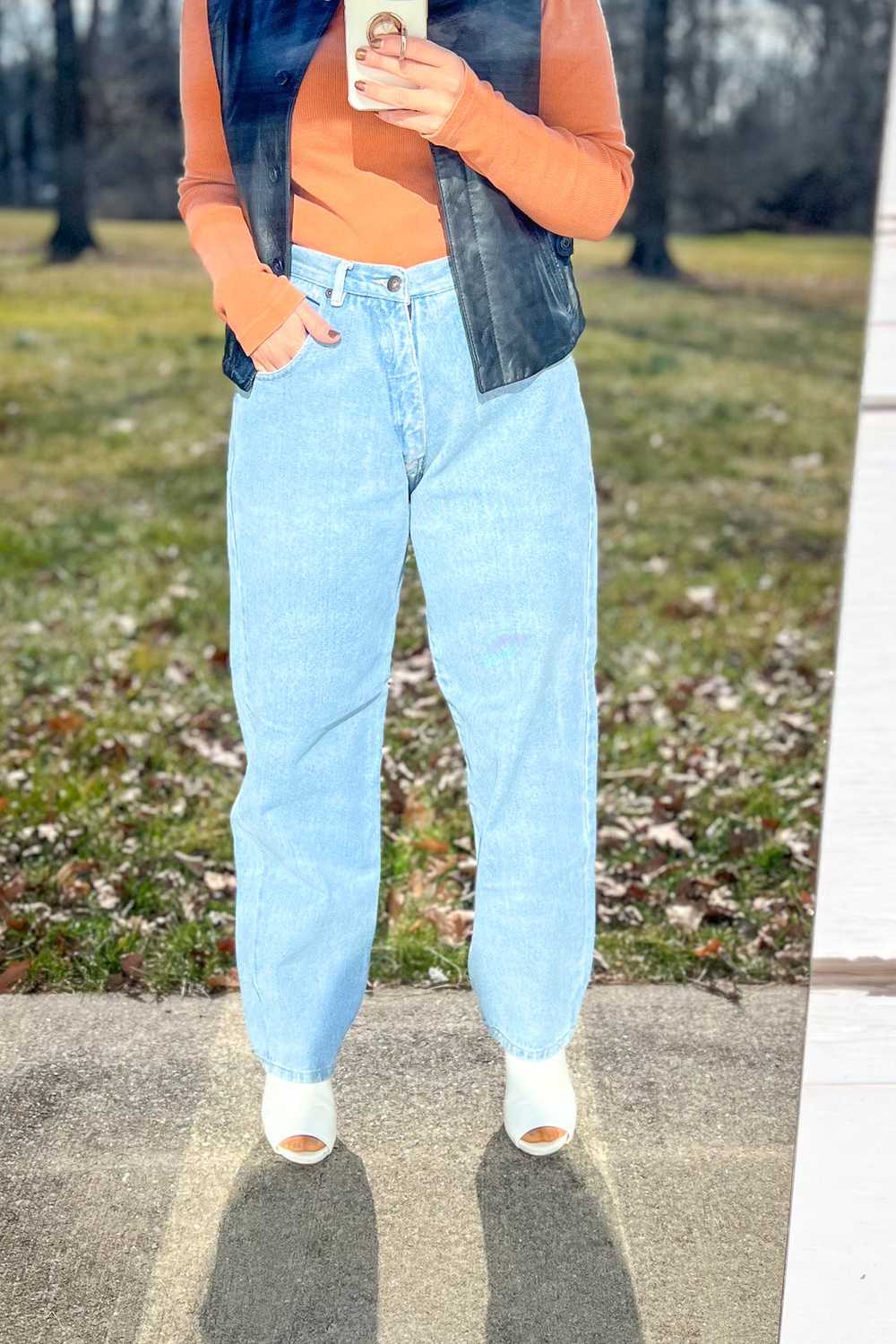 1990s Classic Light Wash Jeans / 32-31 - image 2