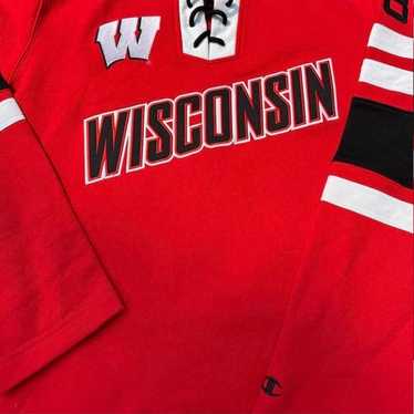 Wisconsin Badgers Hoodie Vintage Hockey Style NCA… - image 1