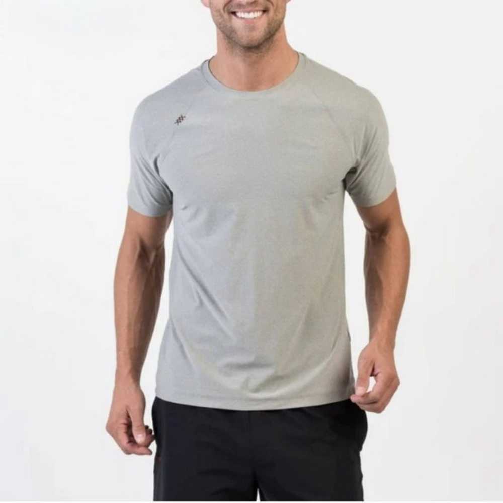 NWOT Rhone Reign Short Sleeve Shirt Size XXL - image 1