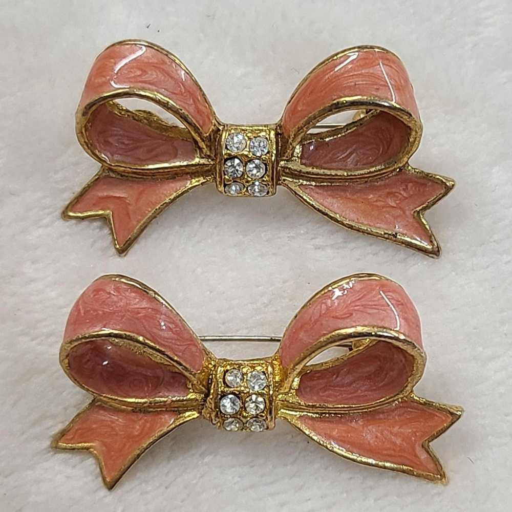 Vintage Pair Of Vintage Dimensional Enameled Bow … - image 1