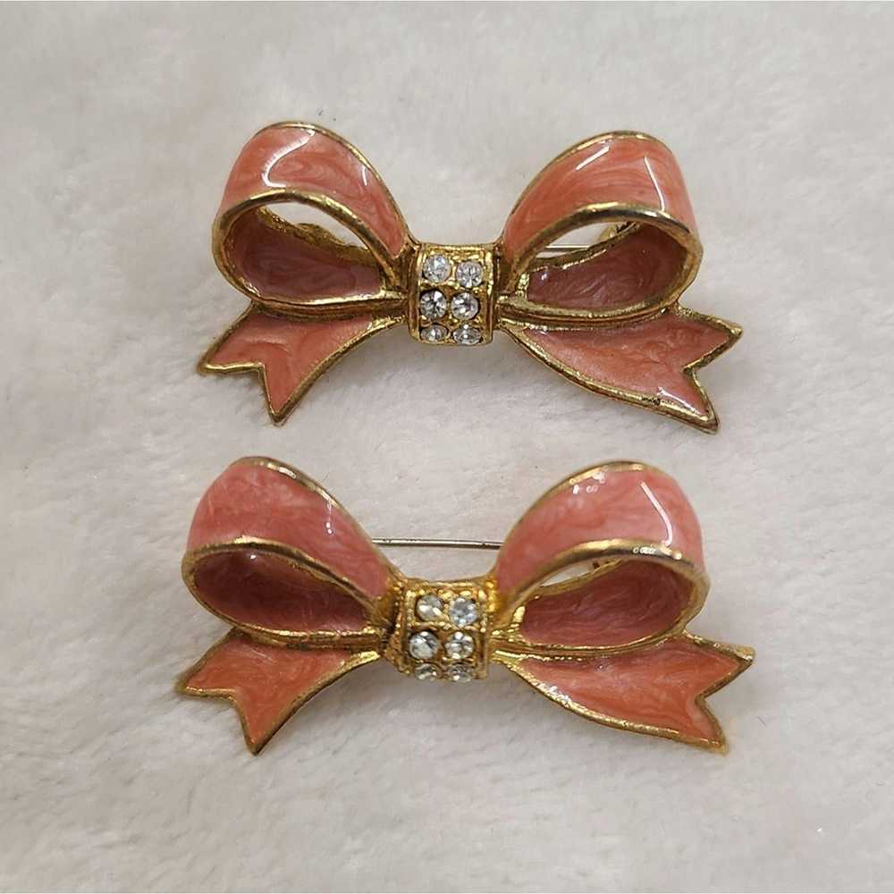 Vintage Pair Of Vintage Dimensional Enameled Bow … - image 3