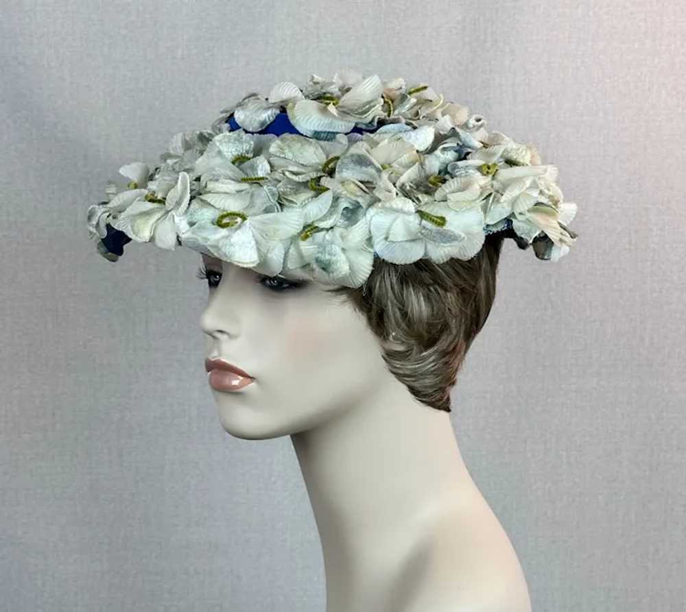 Vintage 1950s White Silk and Velvet Floral Platte… - image 3