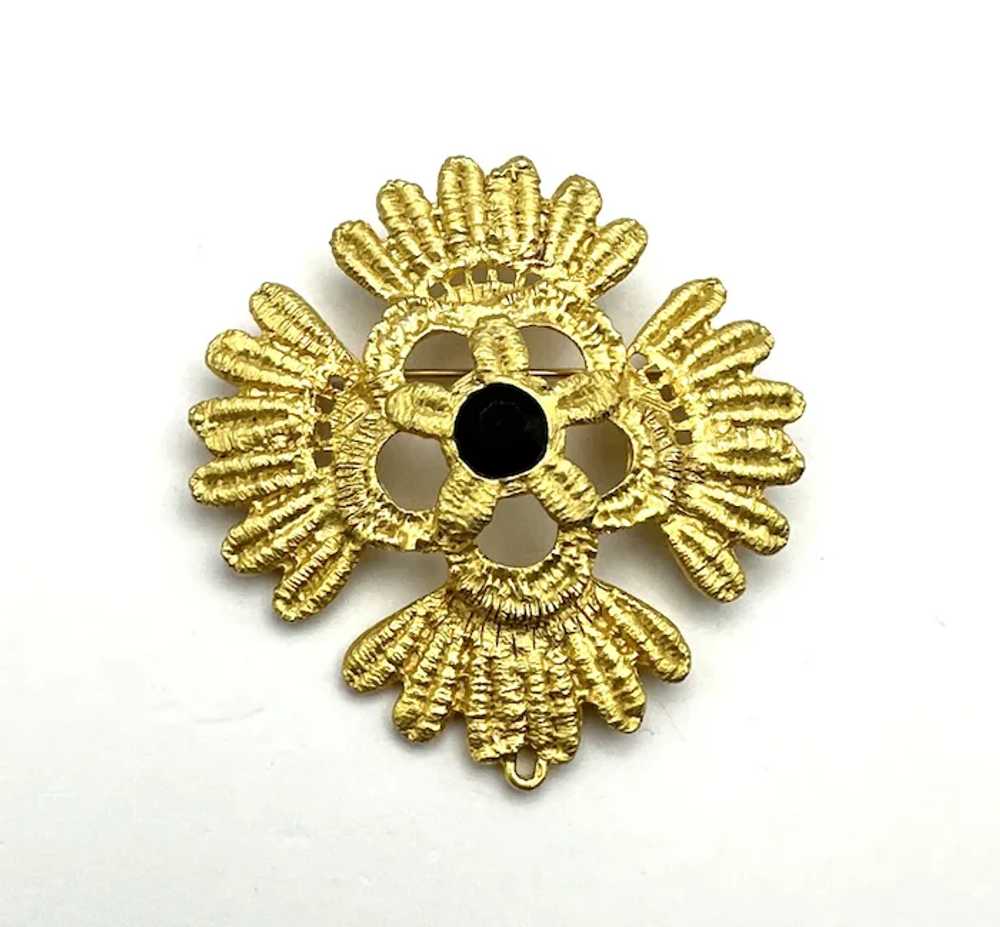 Etched Goldtone Flower Brooch with Pretty Black C… - image 3