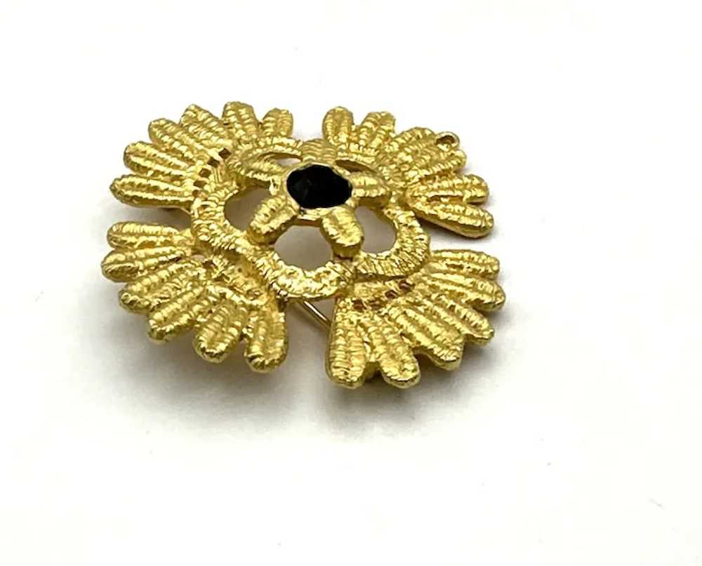 Etched Goldtone Flower Brooch with Pretty Black C… - image 9
