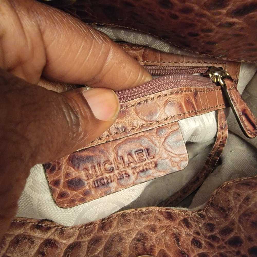 Michael Kors Hamilton purse - image 5