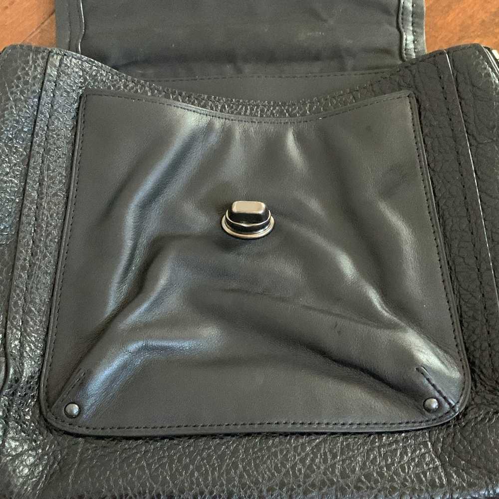 Coach bag turn lock style - image 7