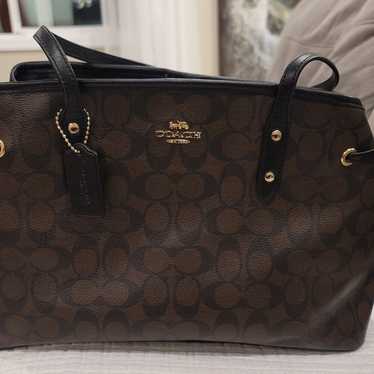 Coach purse SERIOUS INQUIRIES ONLY make fair offe… - image 1