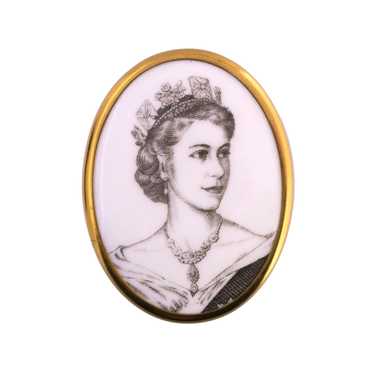 Vintage selling 1953 Queen Elizabeth II coronation cameo portrait brooch Wedgwood style