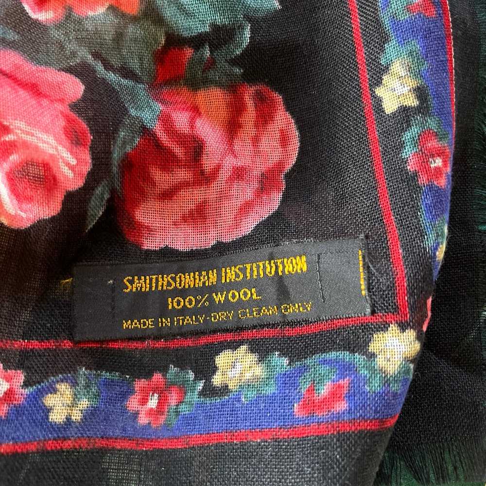 Vintage Smithsonian floral wool shawl - image 6
