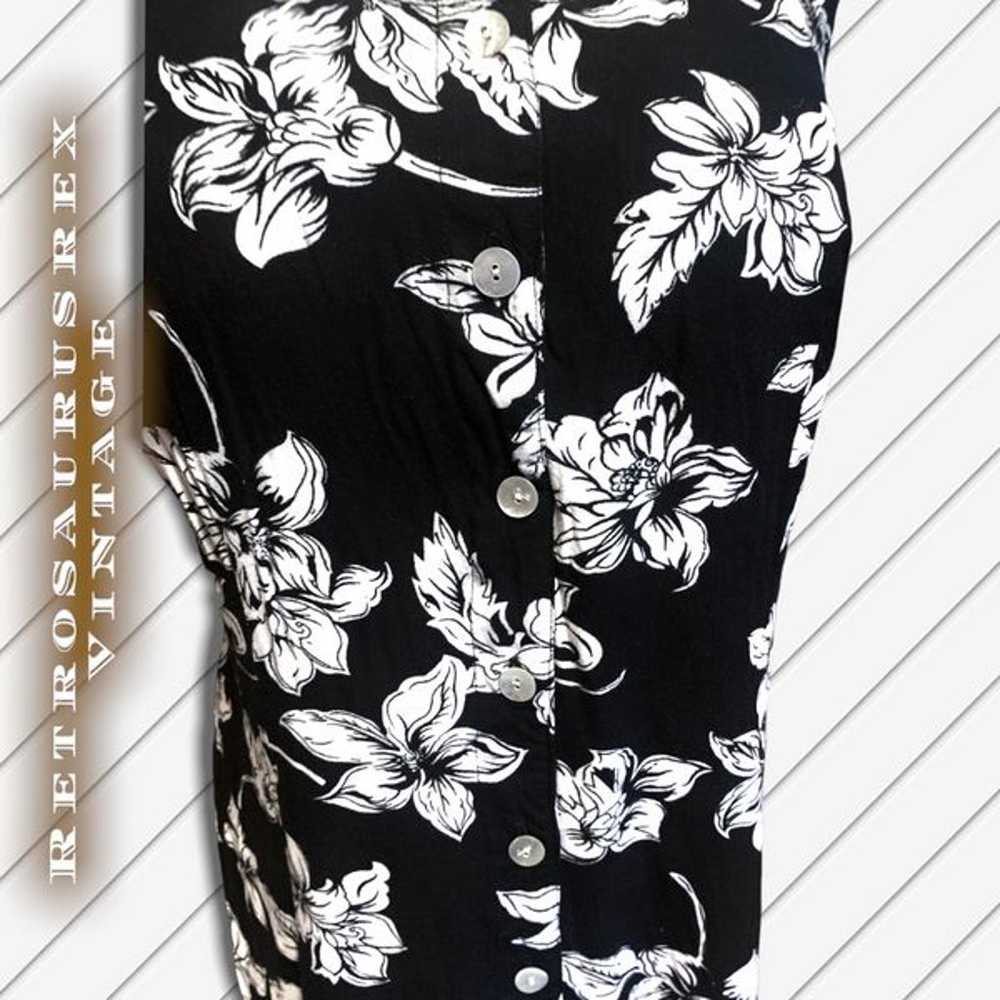 Vintage Hawaiian Sleeveless Black & White Floral … - image 2