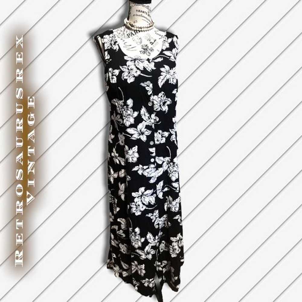 Vintage Hawaiian Sleeveless Black & White Floral … - image 6