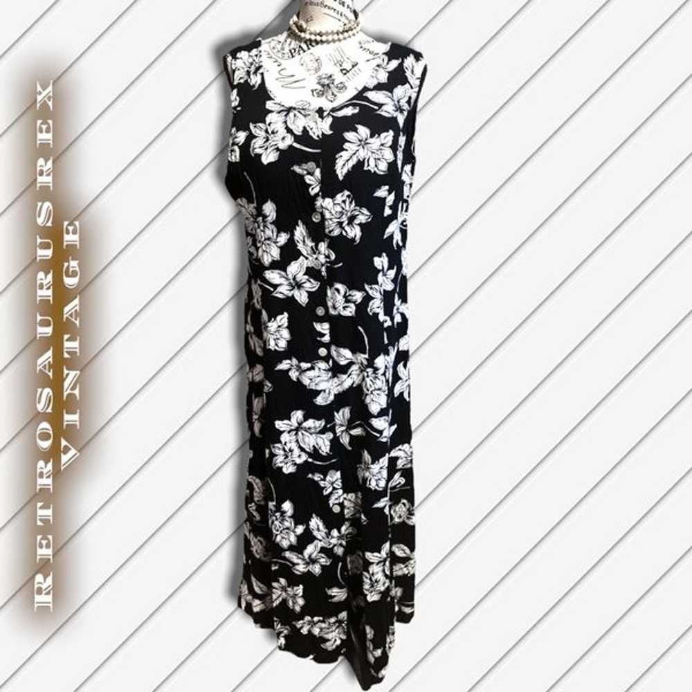 Vintage Hawaiian Sleeveless Black & White Floral … - image 7