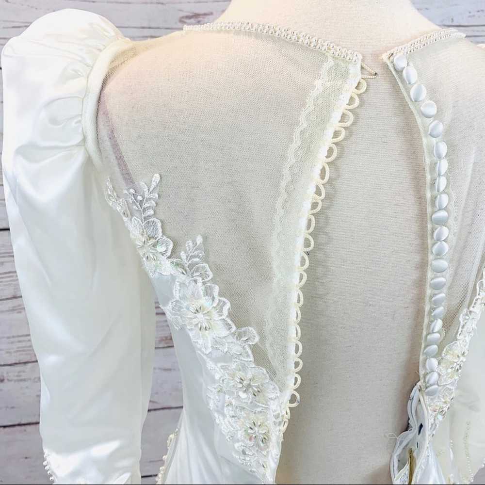 Alfred Angelo Vintage Ivory Bridal Gown w/ Veil - image 6