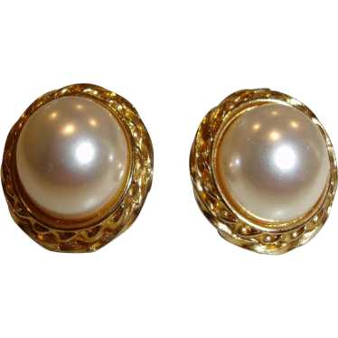 Faux Mabe Pearl Earrings - Vintage Pierced Earring