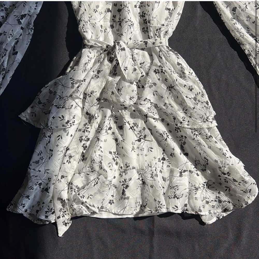 Lulu’s Wished For this White Floral Print Ruffled… - image 2