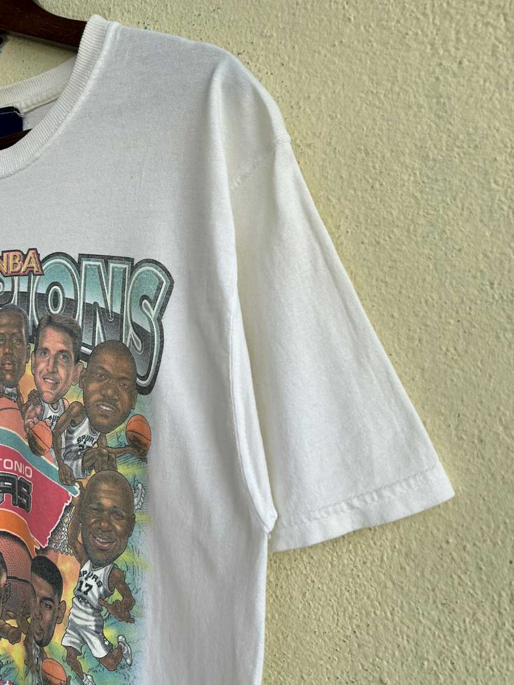 Fan Apparel × NBA × Vintage 1999 NBA CHAMPIONS SA… - image 6