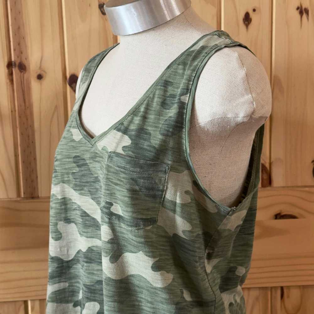 Old Navy Old Navy Everywear Womens Green Camo V N… - image 2