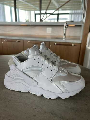 Nike Nike Hurache White Size 7
