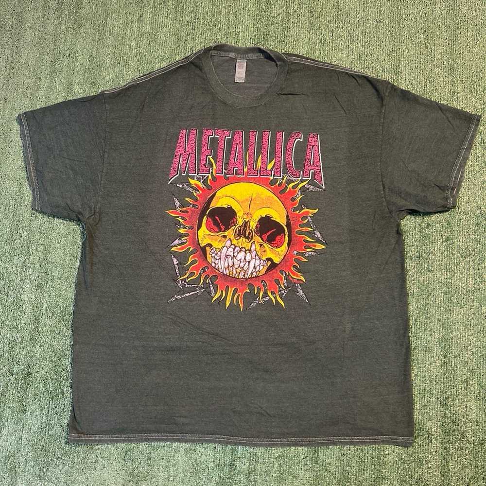 Metallica Sun Skull Rock Band T-shirt Sz 2XL - image 1