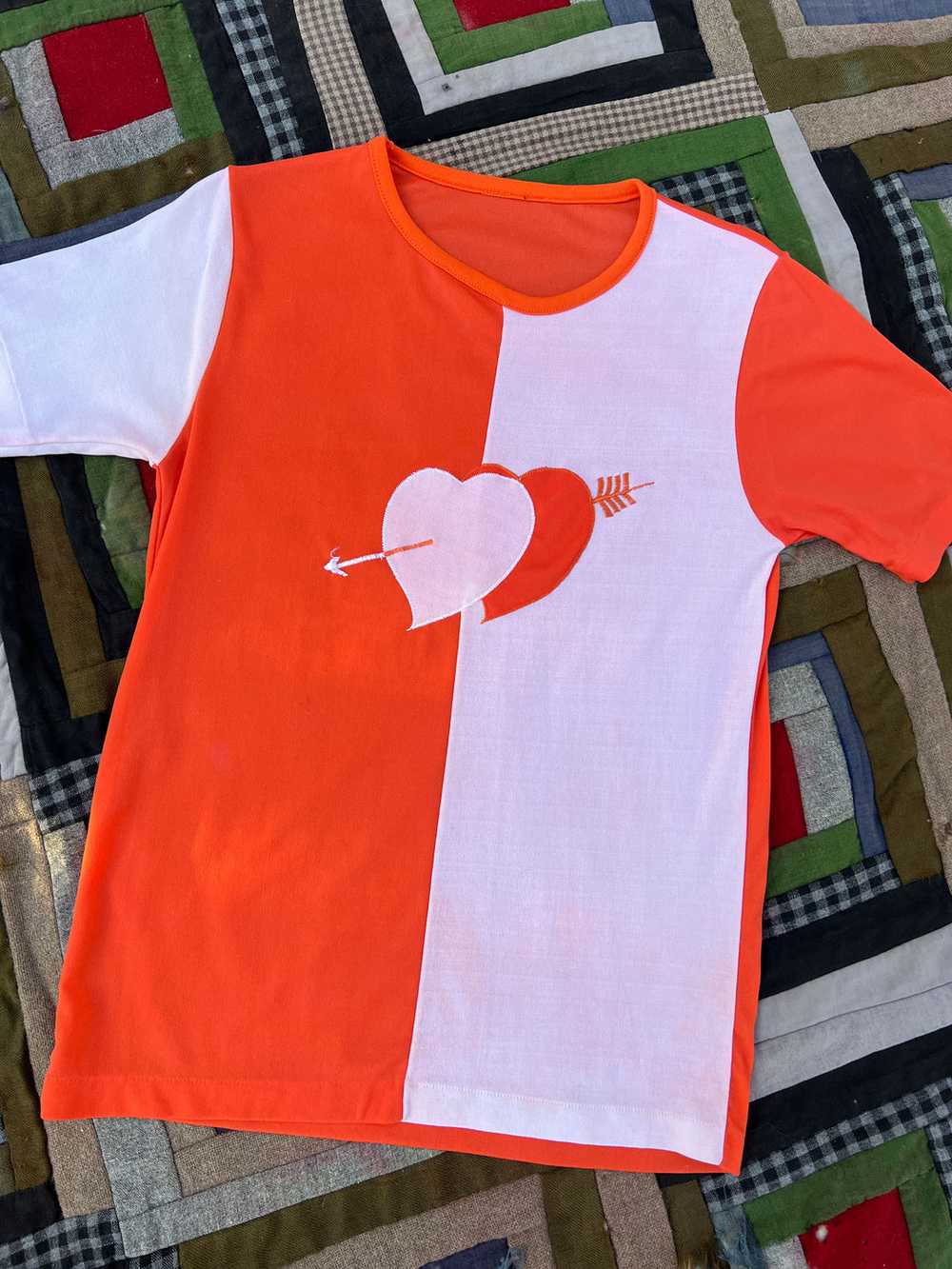 Vintage 1960's Orange and White Heart T-Shirt, Un… - image 1