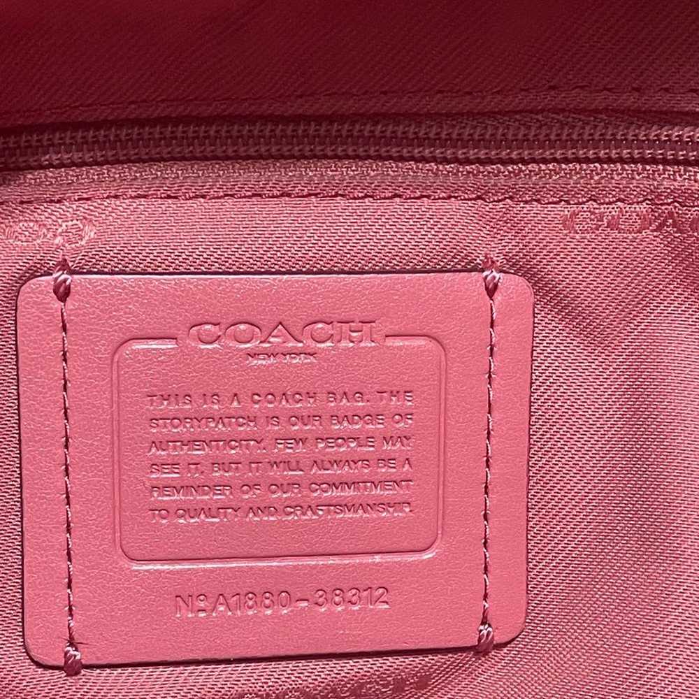Pink Coach Leather Purse With Zipper Closure - image 6