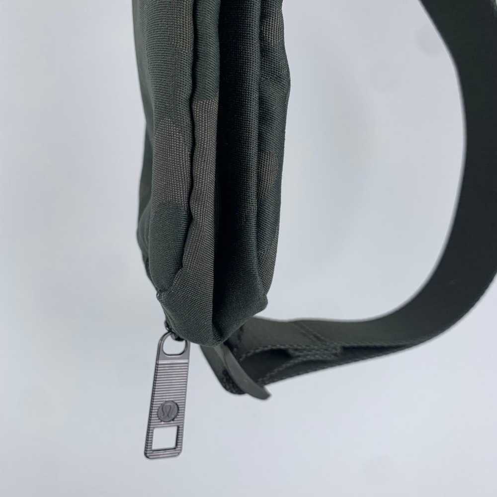 belt bag lululemon green camo - image 3