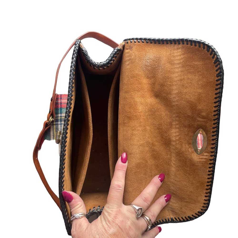 Vintage 1970’s tooled leather purse - image 6
