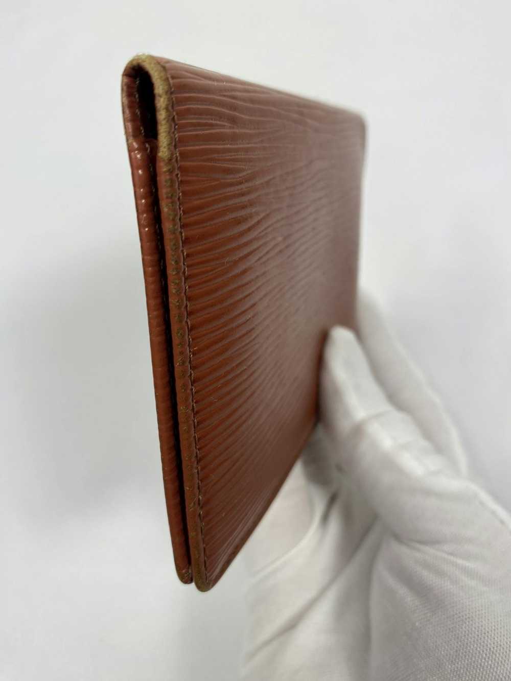 Louis Vuitton EPI Leather Card Holder - image 7