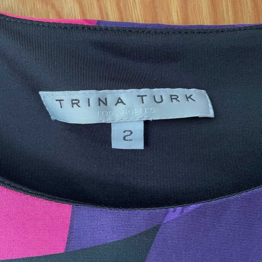 Trina Turk geometric print shift dress, black ora… - image 8