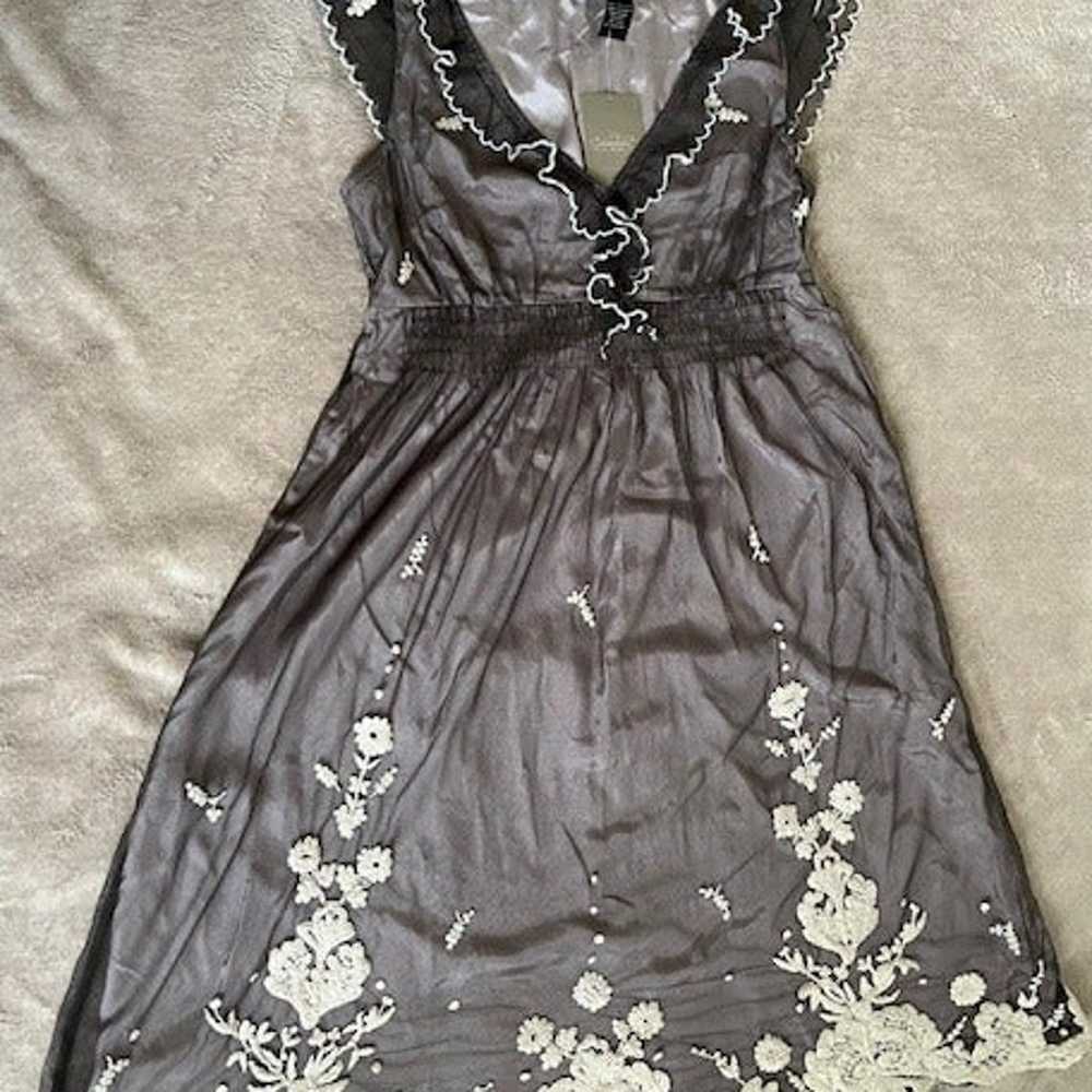 Anthropologie Floral Embroidery Dress Gray Size 6 - image 1