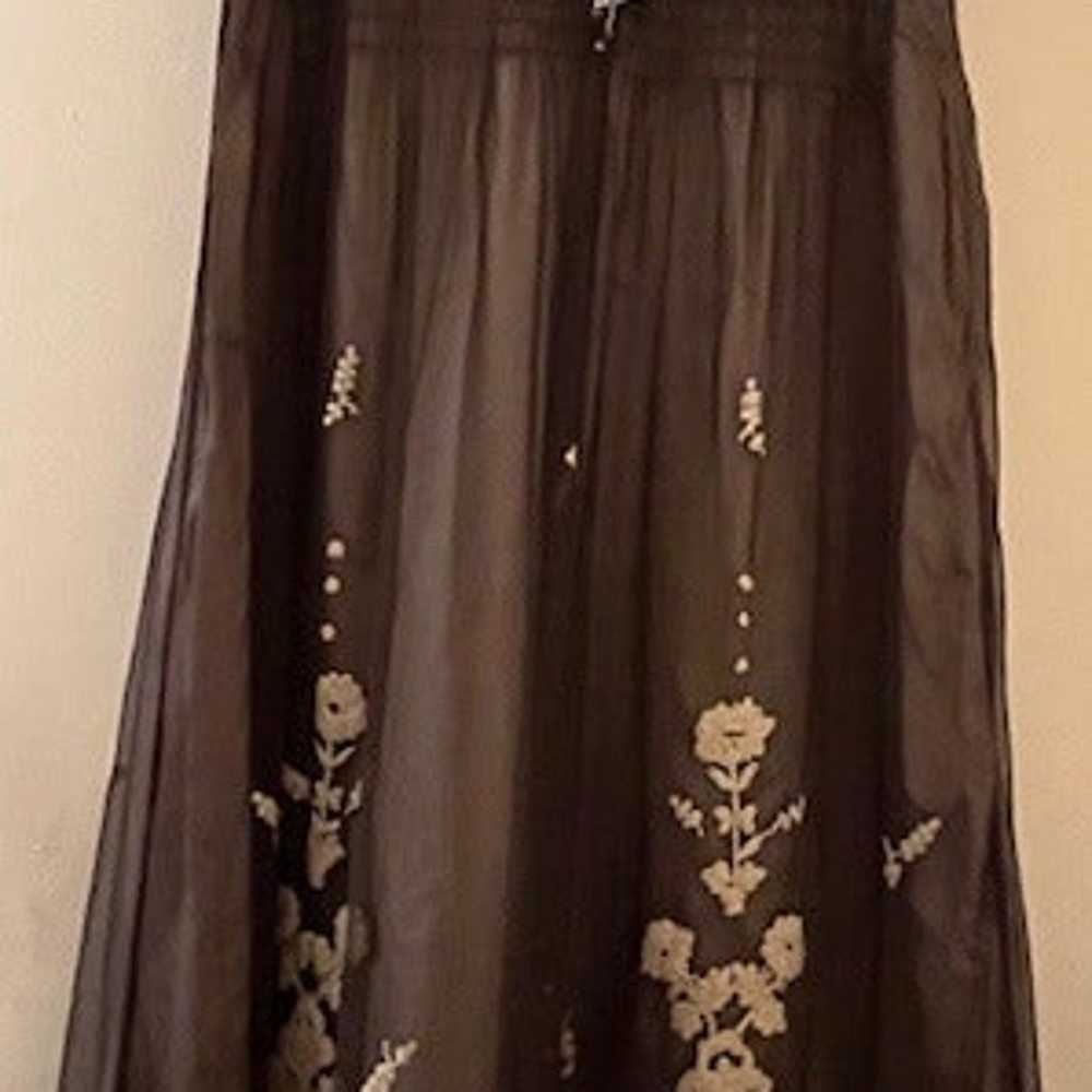 Anthropologie Floral Embroidery Dress Gray Size 6 - image 4
