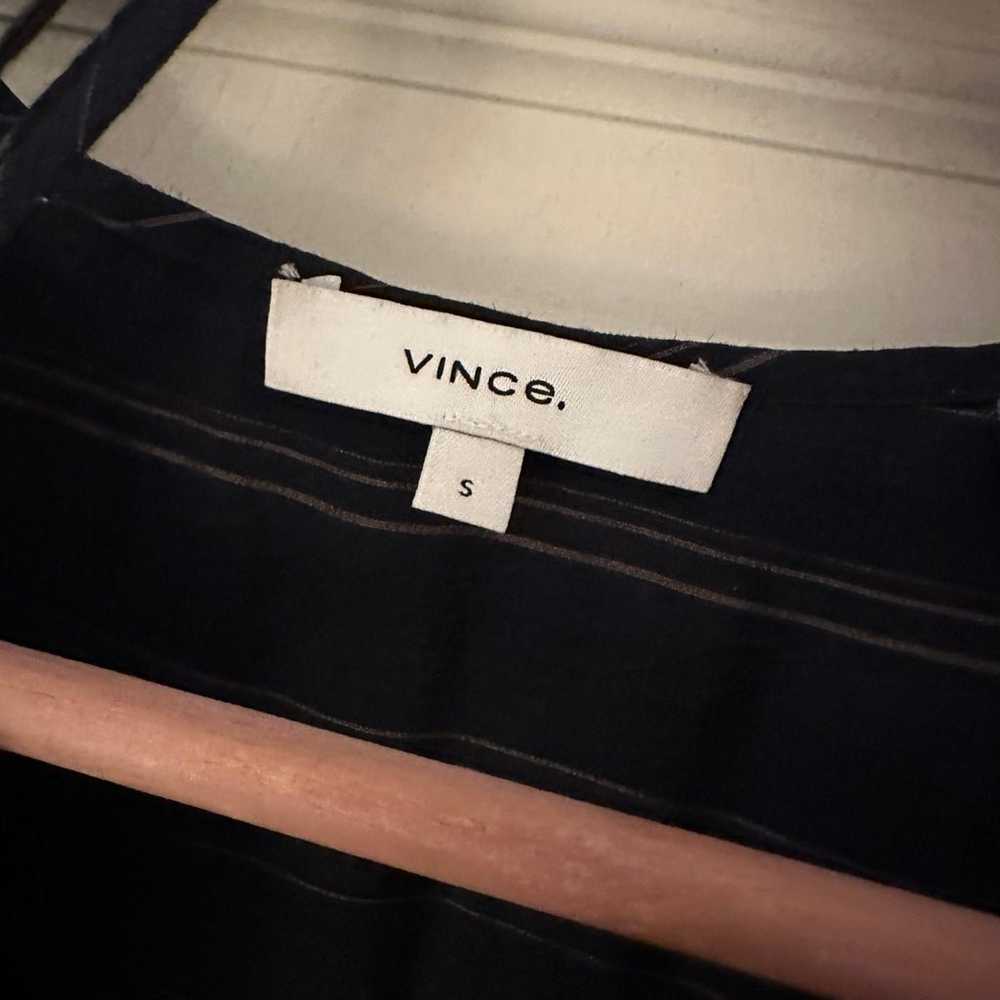 Vince Navy Short Sleeve Drapey Stripe Shirred Dre… - image 7