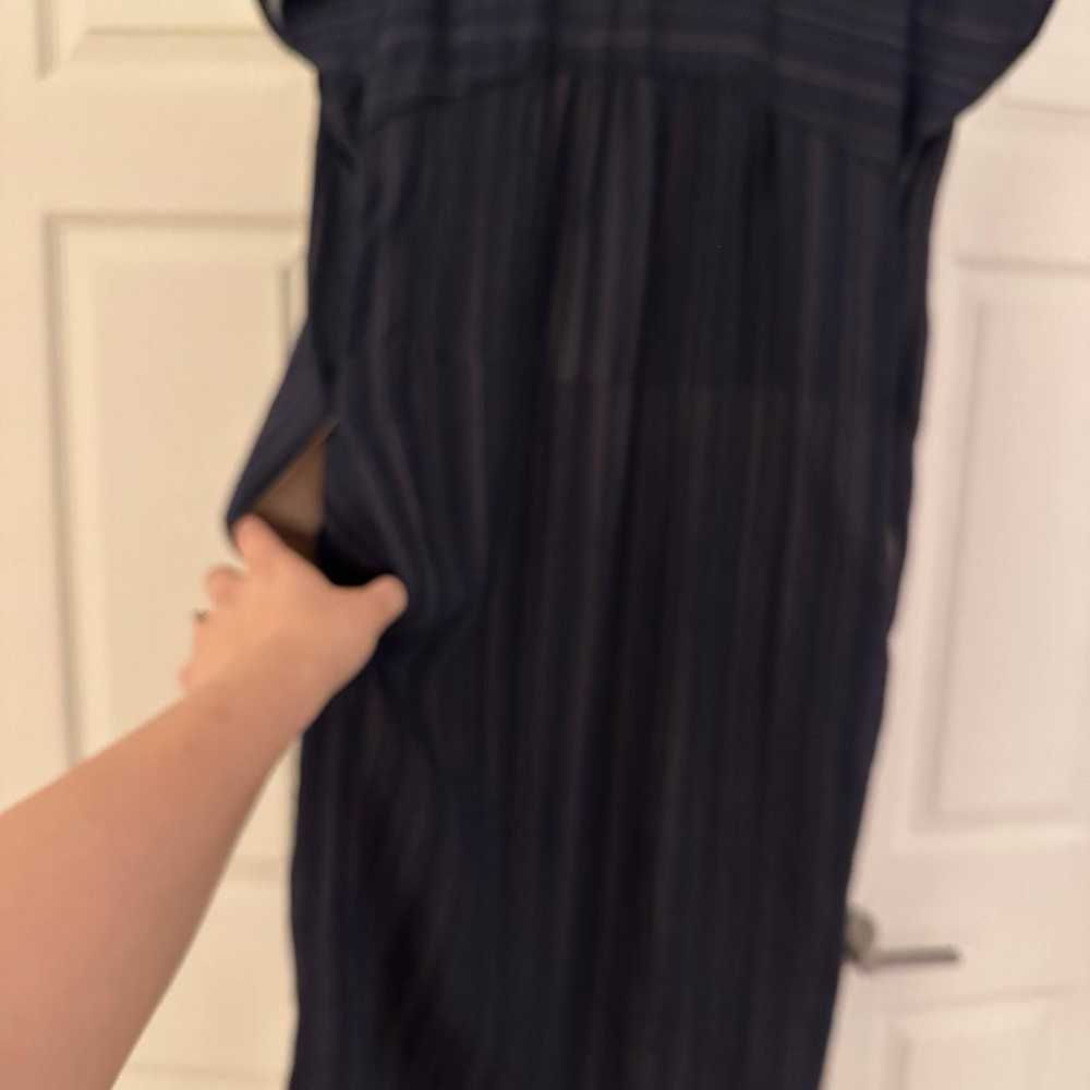 Vince Navy Short Sleeve Drapey Stripe Shirred Dre… - image 8