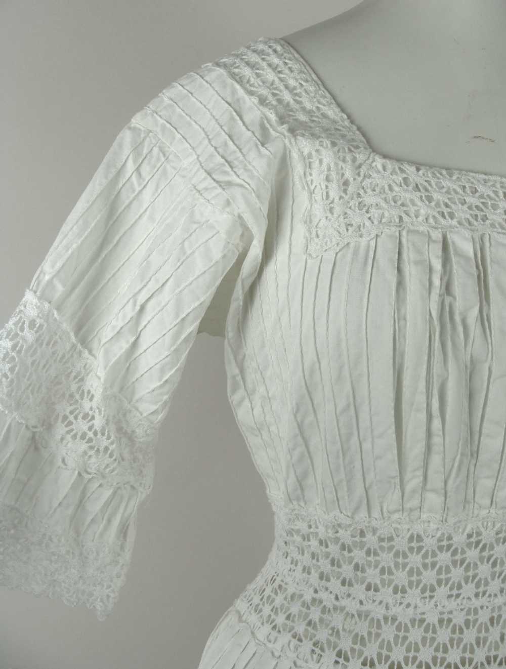 70s White Crochet Dress (M) - image 3
