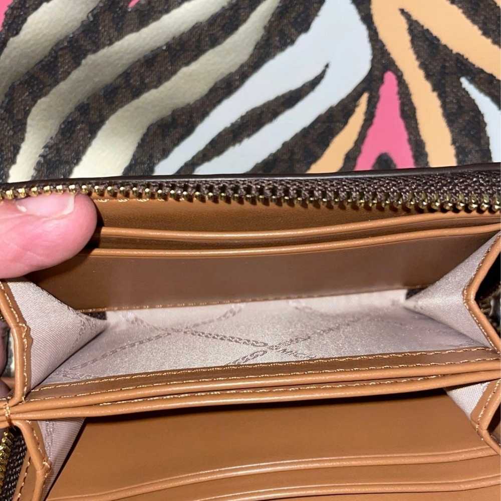 Michael Kors crossbody matching wallet - image 9