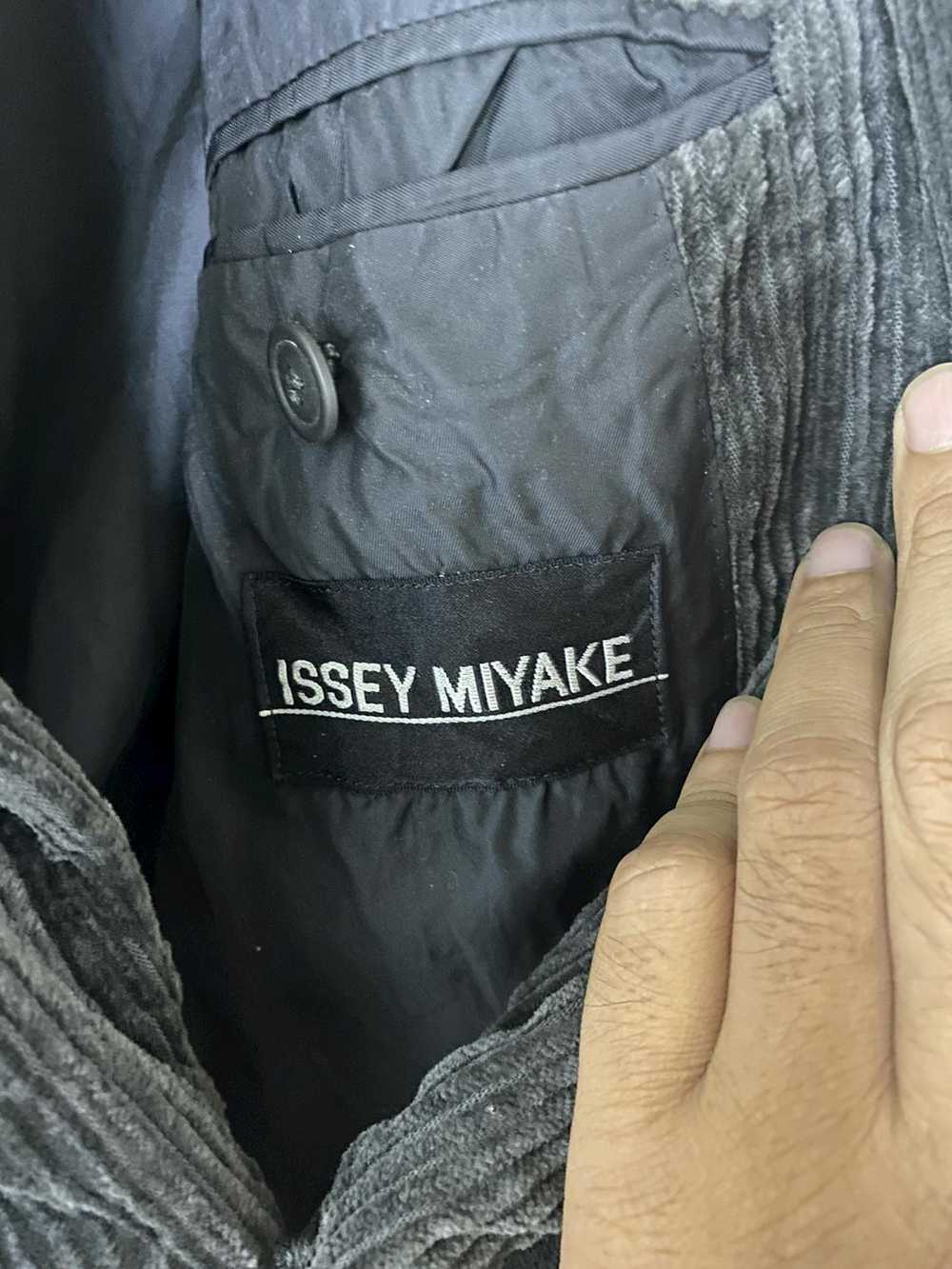 Issey Miyake 90’s Legendary Issey Miyake Corduroy… - image 3