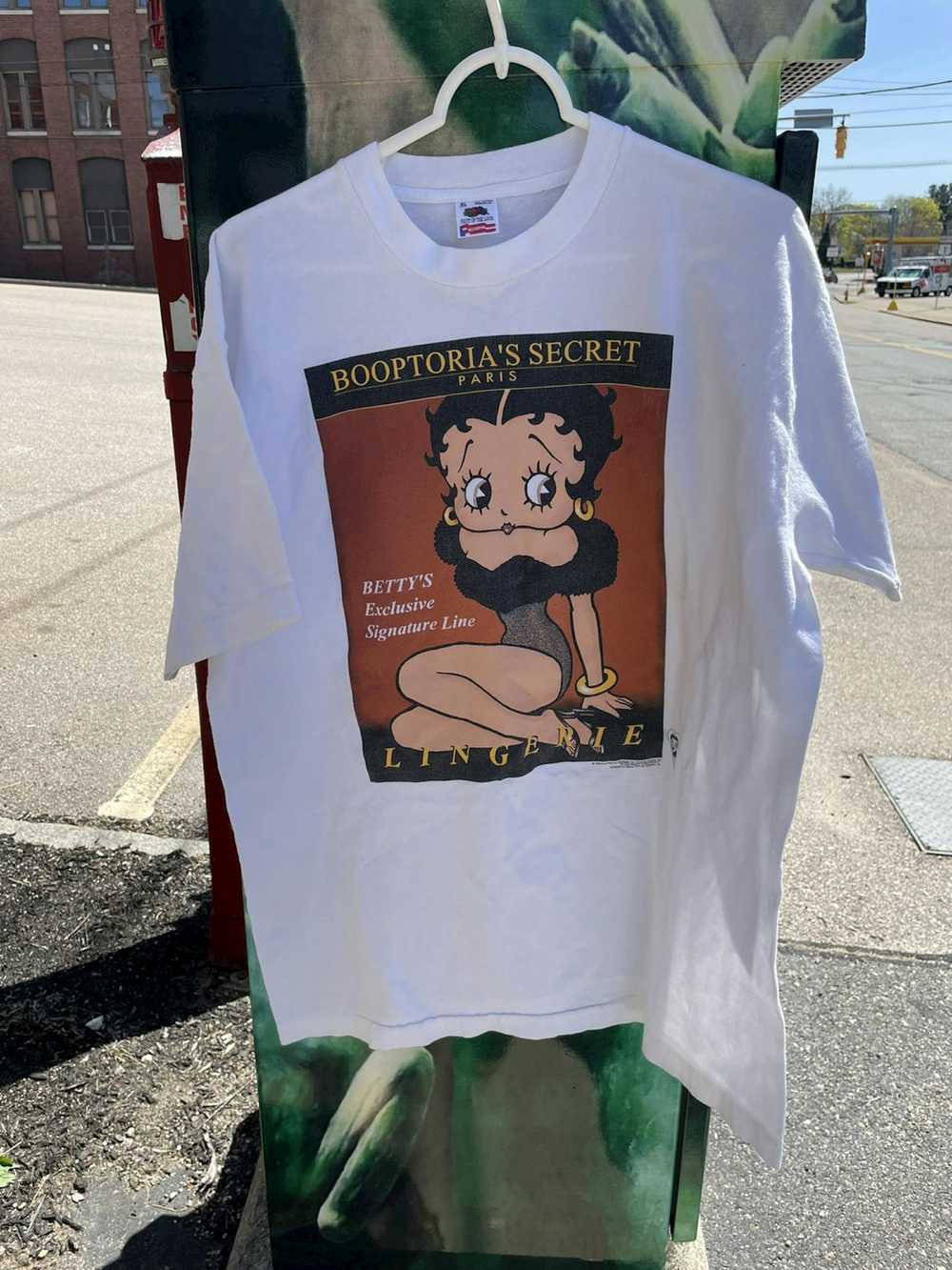 Fruit Of The Loom × Vintage 1995 Betty Boop Victo… - image 2