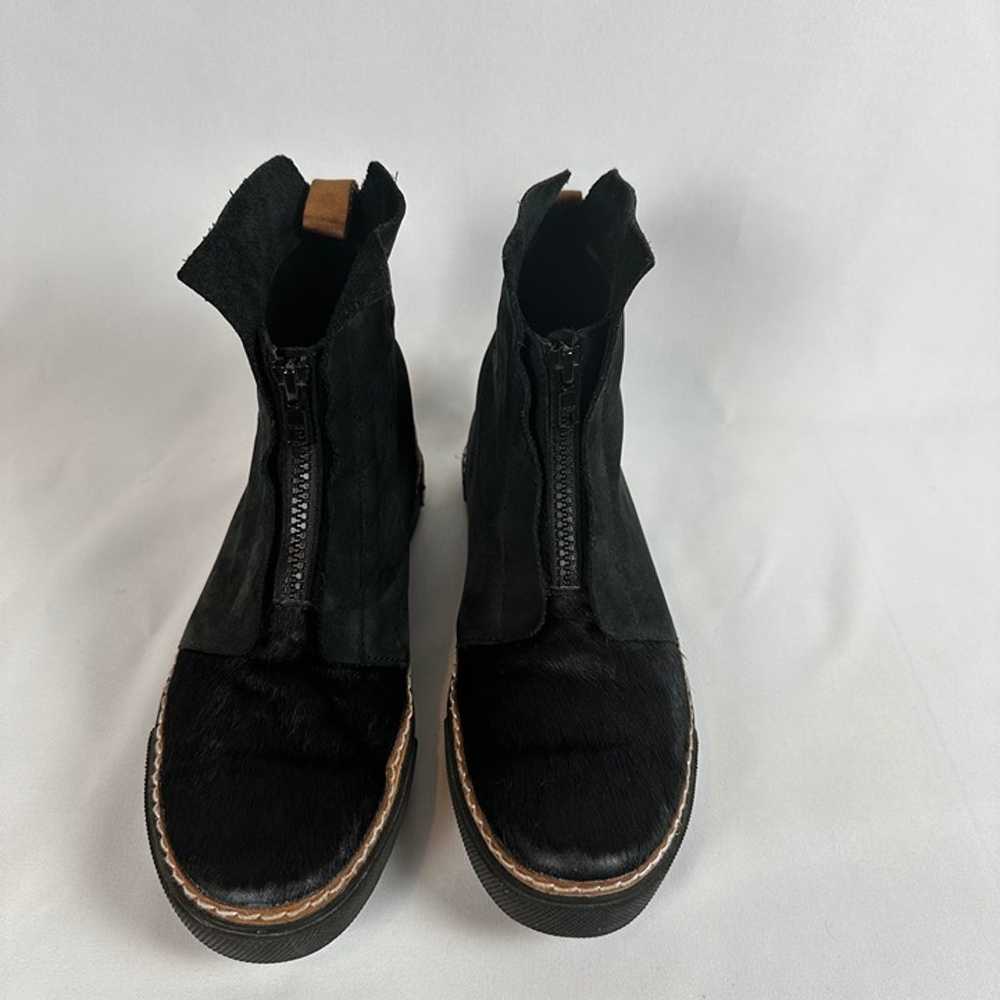 Womens Black Blackstone Fur winter Boot, size 37 - image 5