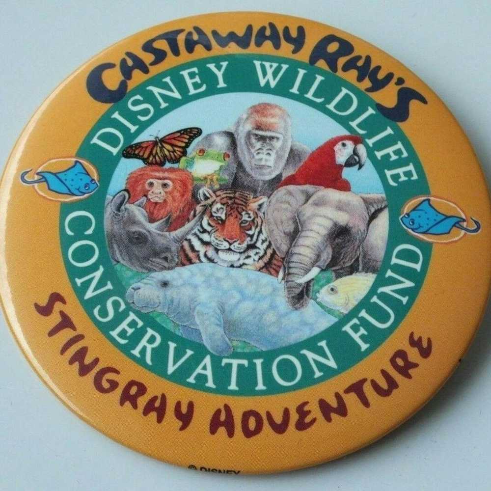 Disney Disney Button Pin - Castaway Ray's Stingra… - image 1