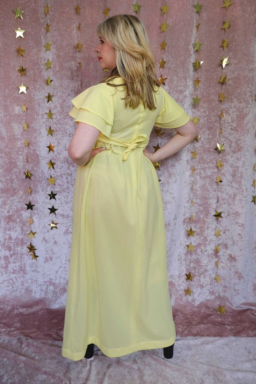 Vintage 60s Buttercup Yellow Maxi Dress - UK size… - image 4
