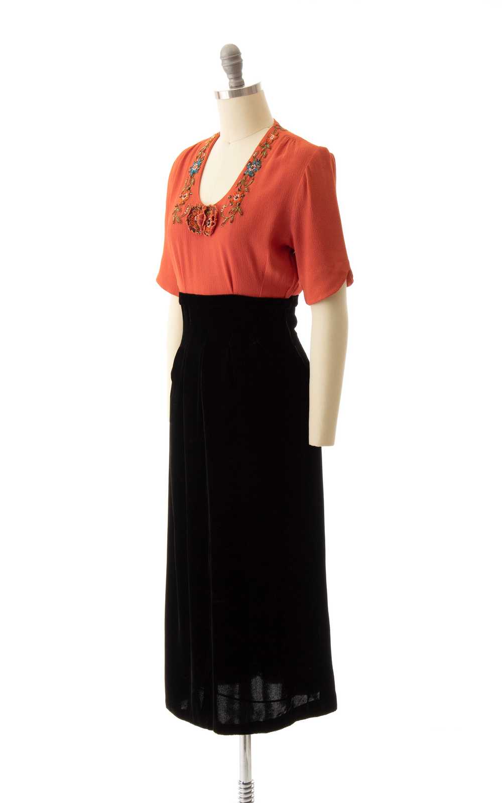 NEW ARRIVAL || 1930s Beaded Crepe & Velvet Dress … - image 3