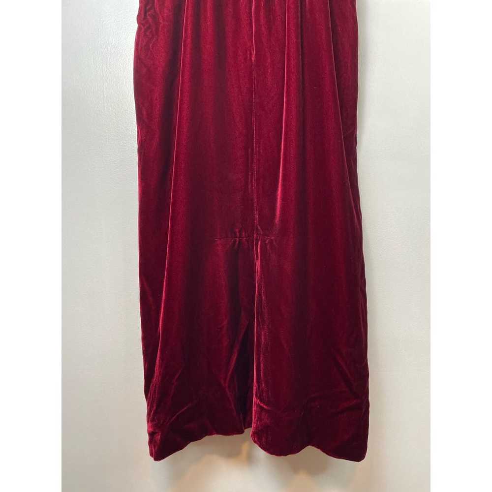 Vintage women’s red velvet midi dress sleeveless … - image 8