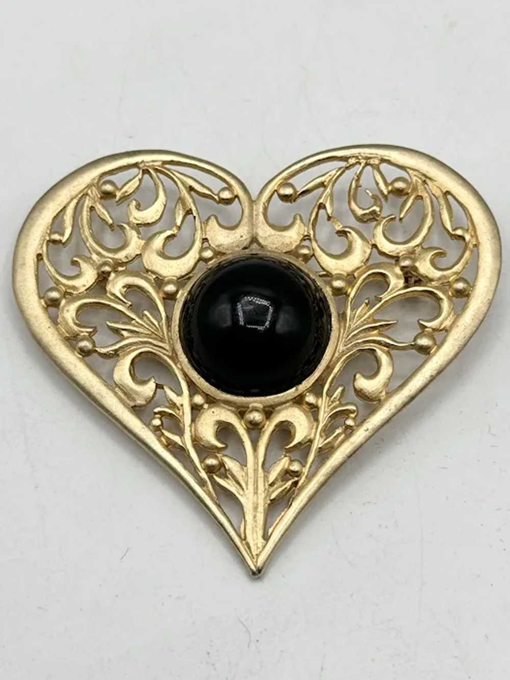 Vintage gold black heart brooch pin - image 2