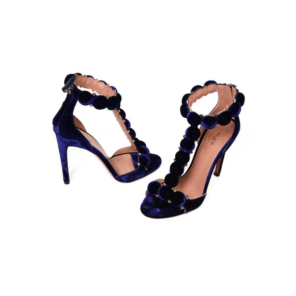 Alaïa Velvet heels - image 6