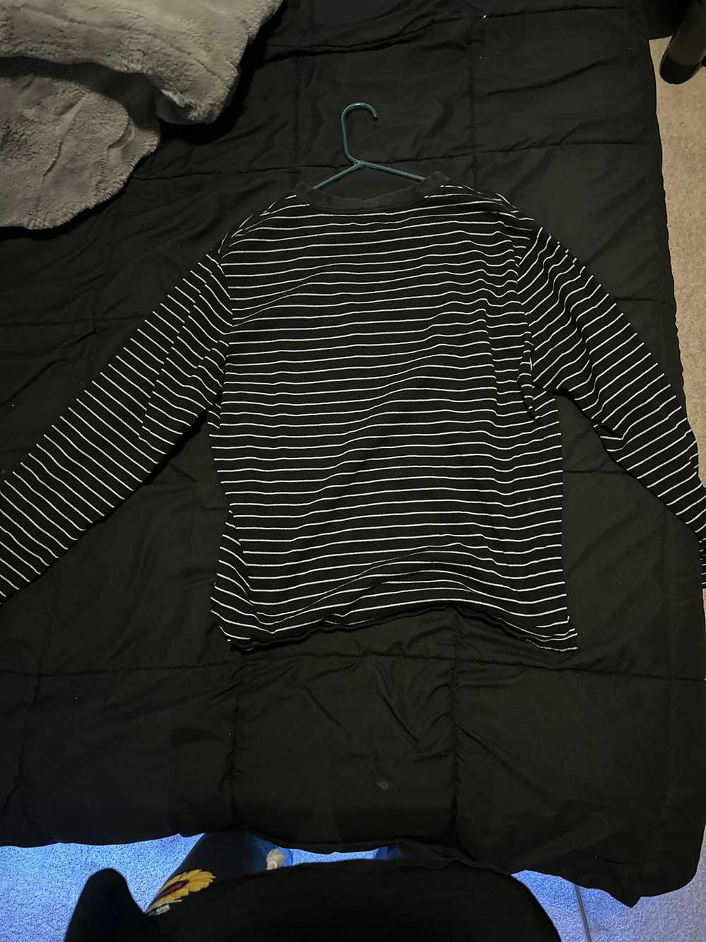 Guess Guess jeans reflective shirt - image 3