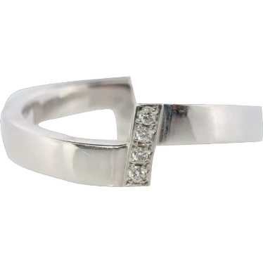 Mikimoto Ring. Vintage 750 Mikimoto Diamond Shifte