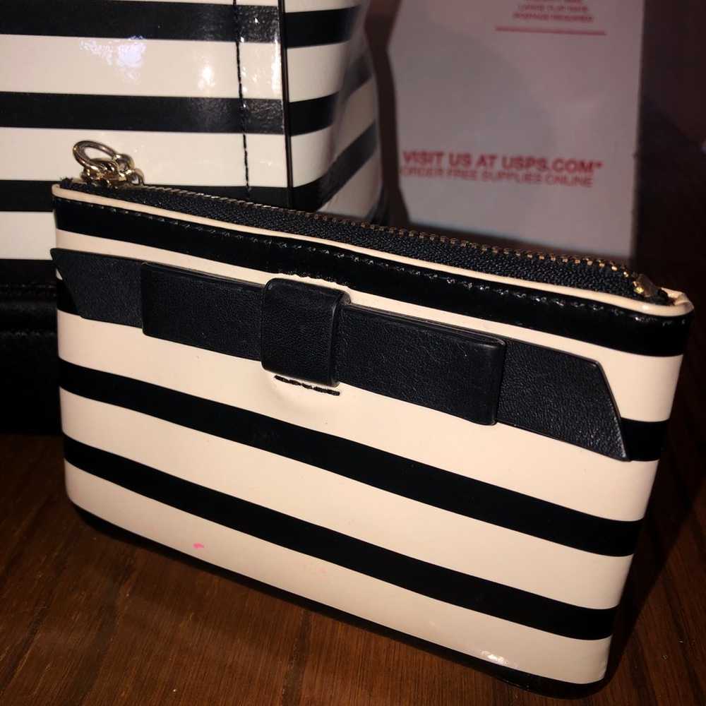 Kate Spade New York Chelsea Park Patent striped h… - image 2